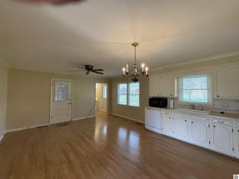 804 Guthrie Dr, Murray, KY 42071 photo 6