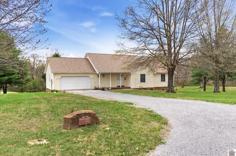 150 Lakeview Dr, Marion, KY 42064