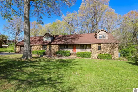 770 Juniper St, Calvert City, KY 42029