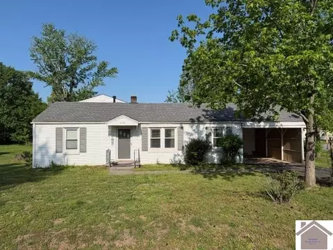 214 Arizona St, Calvert City, KY 42029