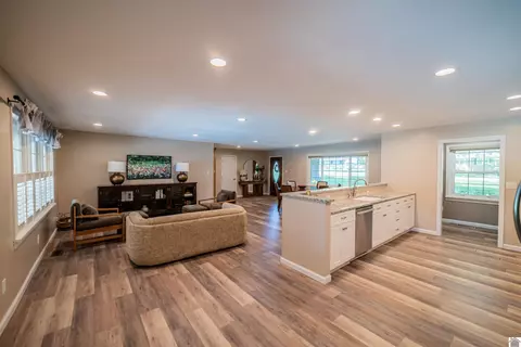 5250 Stevin Dr, Paducah, KY 42001 photo 9