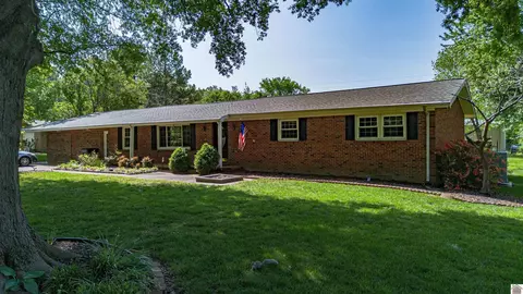5250 Stevin Dr, Paducah, KY 42001 photo 2