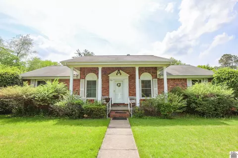 201 Colonial Dr, Paducah, KY 42001