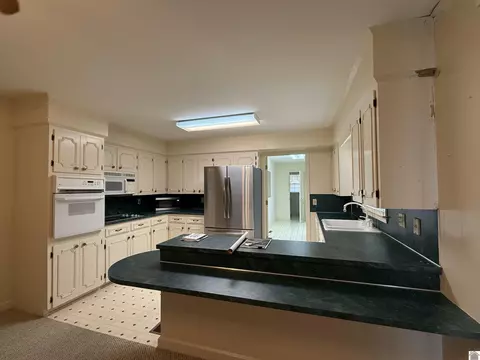 1398 Johnson, Murray, KY 42071 photo 12
