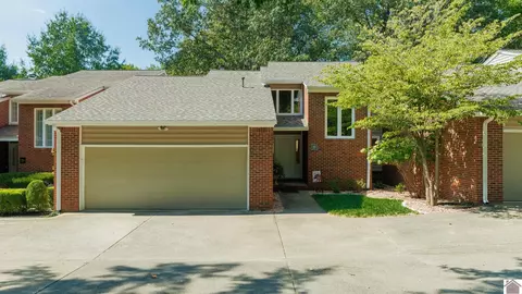 27 Meadowlink, Paducah, KY 42001