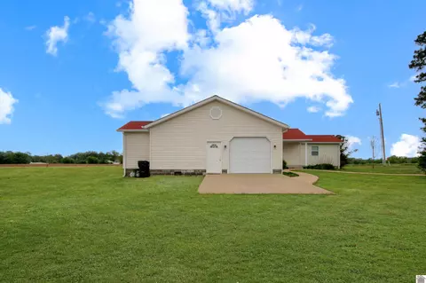 454 Snow Rd, Murray, KY 42071 photo 4