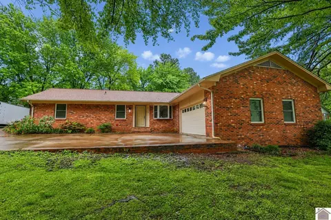 4430 Chicadee Dr, Paducah, KY 42001