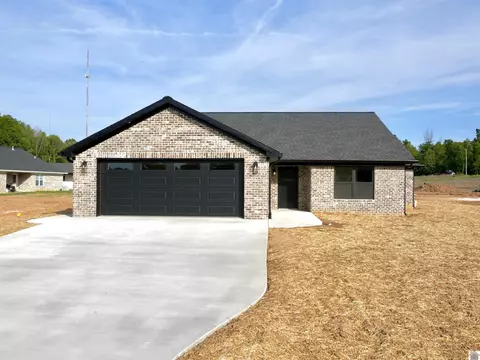 130 Clover, Paducah, KY 42003