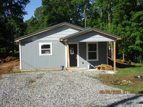 2027 Woodland Dr, Cadiz, KY 42211