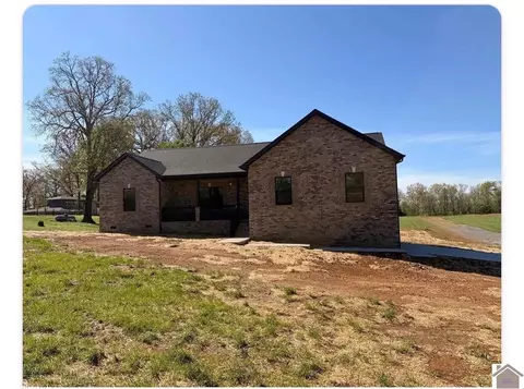 537 Old Hopkinsville Rd, Cadiz, KY 42211