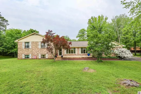 151 Mark Dr, Paducah, KY 42001