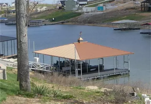 101 Enterprise Ln, Gilbertsville, KY 42044