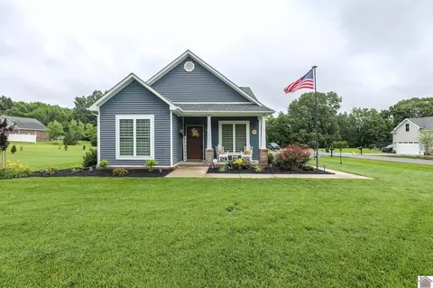 23 Cambridge Ct, Calvert City, KY 42029