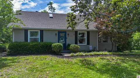1020 Sanders Ave, Paducah, KY 42001