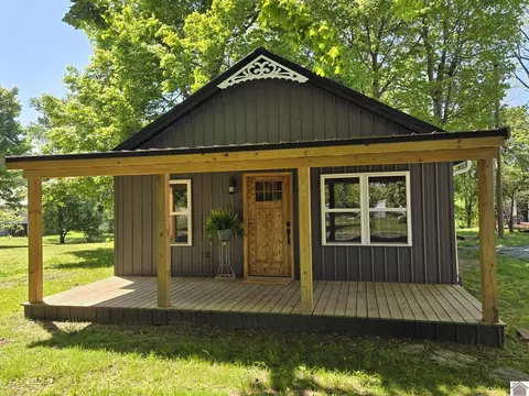 622 E Bellville, Marion, KY 42064