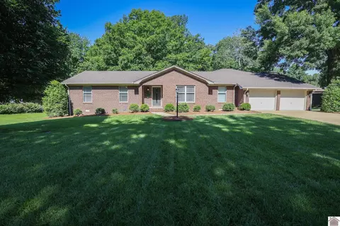 4501 Westchester Ln, Paducah, KY 42003