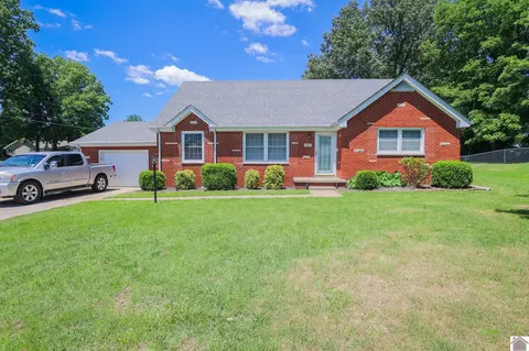 3861 Lovelaceville Rd, Paducah, KY 42001