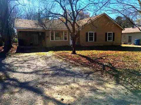 705 Sycamore, Murray, KY 42071 photo 1