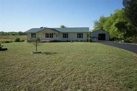1697 Rowlett Trail Rd, Murray, KY 42071 photo 1
