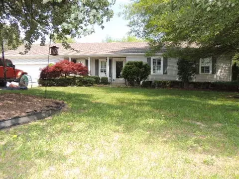 80 Fieldcrest, Mayfield, KY 42066 photo 1