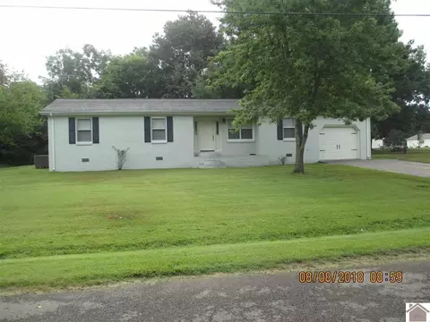 307 Whispering Oaks Loop, Mayfield, KY 42066 photo 1