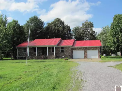 2430 Cardinal Rd, Mayfield, KY 42066 photo 1