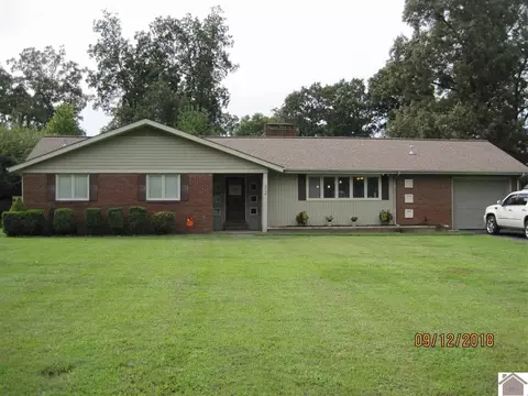 802 Minerva Pl, Murray, KY 42071 photo 1