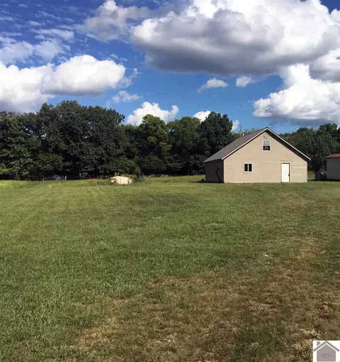 318 Fork Rd, Murray, KY 42071 photo 1