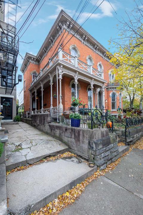 308 Garrard St, Covington, KY 41011 photo 1