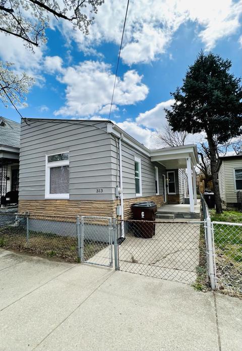 313 Byrd St, Covington, KY 41011 photo 1
