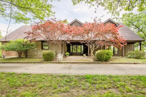 150 Shamrock Ln, Fort Thomas, KY 41075