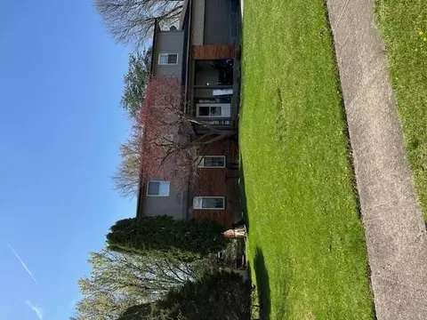 2721 Surfside Dr, Villa Hills, KY 41017 photo 1