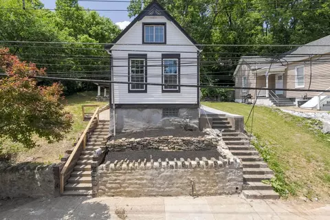 819 Crescent Ave, Covington, KY 41011 photo 1