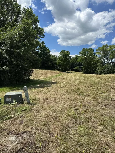 13800 Stablegate Dr, Walton, KY 41094