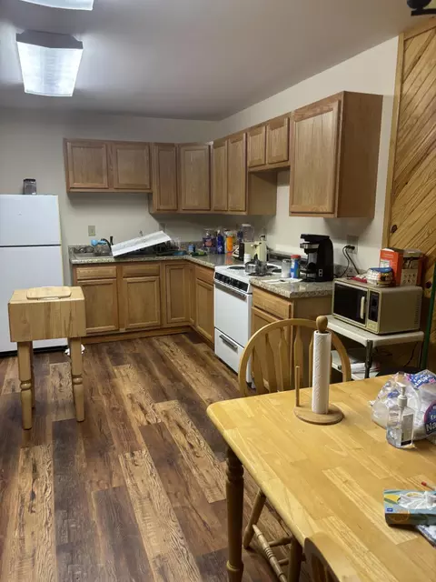 Kitchen - 2845 Mary Ingles Hwy E, Augusta, KY 41002 photo 2 of 3