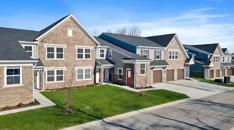 556 Foxhill Dr #12-303, Crescent Springs, KY 41017