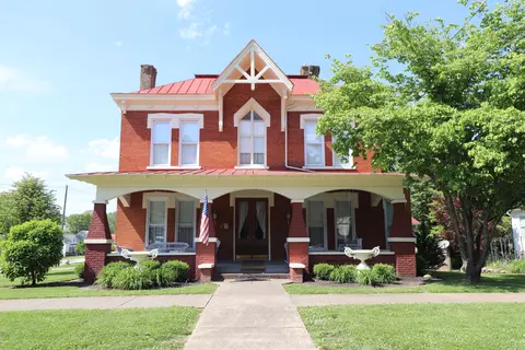 Exterior - 401 E 4th St, Augusta, KY 41002 photo 7 of 7