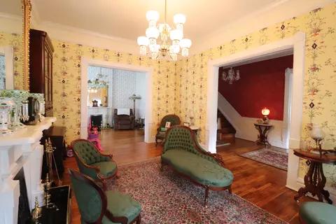 Living - 401 E 4th St, Augusta, KY 41002 photo 3 of 7