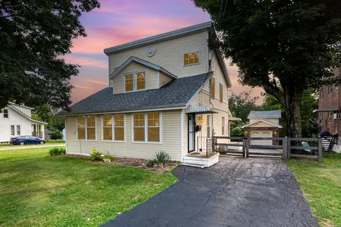15 Sanders Dr, Florence, KY 41042