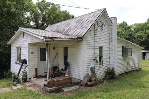 354 Garrett Ave, Brooksville, KY 41004