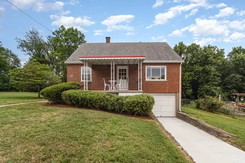 2728 Coral Dr, Hebron, KY 41048