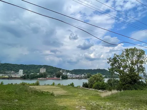 467 River Rd, Villa Hills, KY 41017