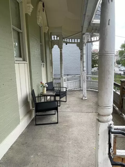 Exterior - 1333 Scott St, Covington, KY 41011 photo 2 of 6