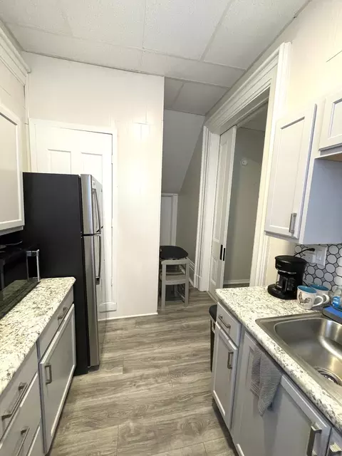 Kitchen - 1333 Scott St, Covington, KY 41011 photo 2 of 5