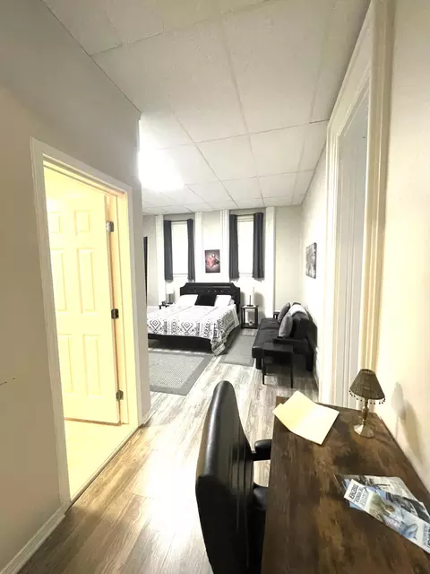 Entry Way - 1333 Scott St, Covington, KY 41011 photo 1 of 1