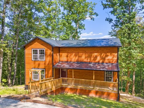 85 Shawnee Trce, Frenchburg, KY 40322