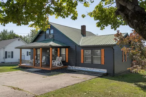 40 Charlotte Hts, Williamstown, KY 41097