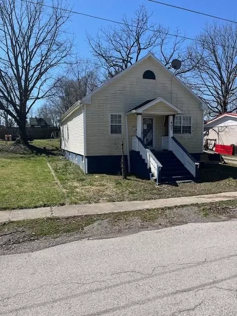 407 E Shelby St, Falmouth, KY 41040