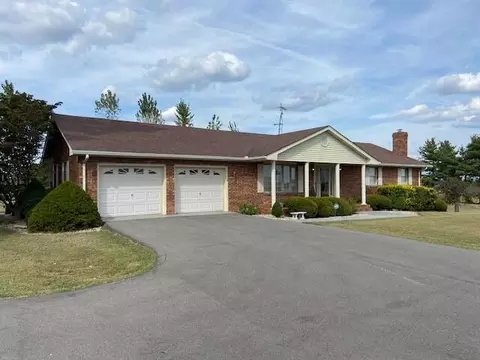 204 Pleasantville Rd, Flemingsburg, KY 41041