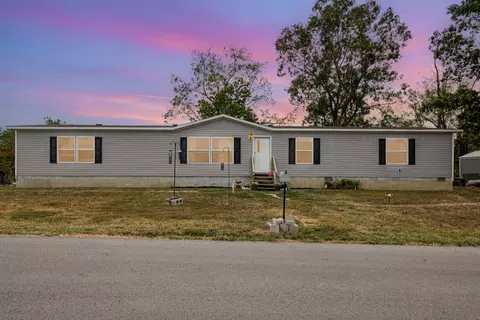1075 Hickory Grove Rd, Foster, KY 41043